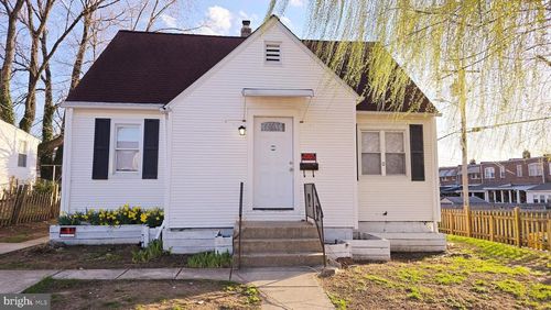 215 W Hilltop Rd, BROOKLYN PARK, MD, 21225-2640 | Card Image