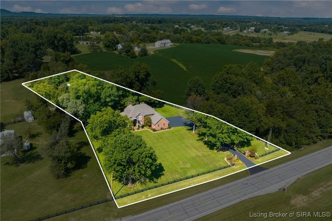 12615 Highway 31 N, Home with 4 bedrooms, 4 bathrooms and null parking in Memphis IN | Image 85