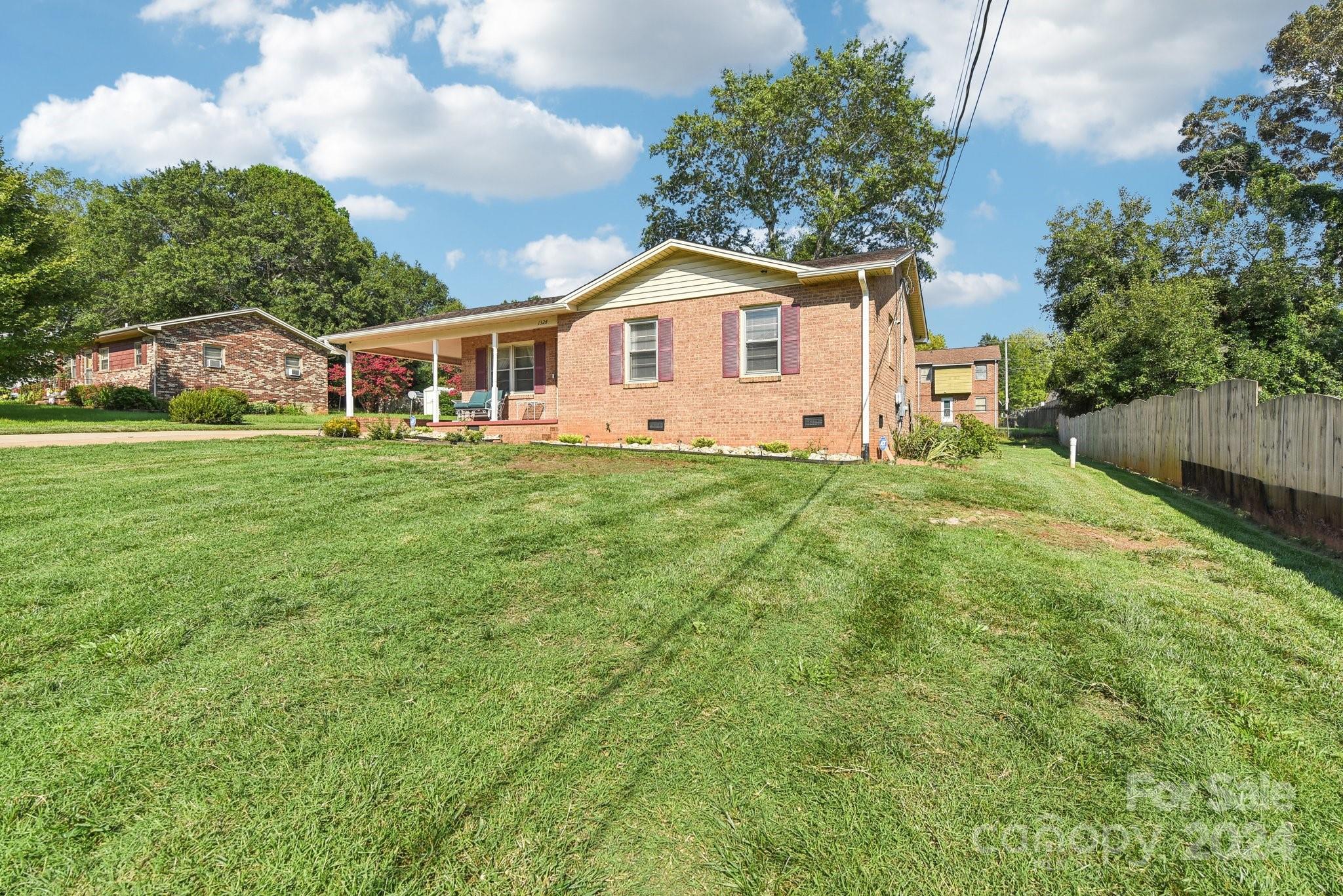 Newton St, Shelby, NC 28150