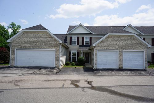 32-370 Piney Creek Dr, Blacklick, OH, 43004-7051 | Card Image