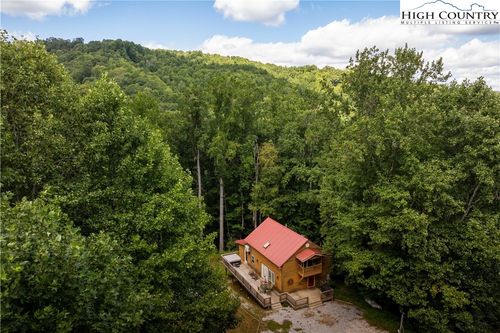254 Seminole Trl, Elk Park, NC, 28622-9018 | Card Image