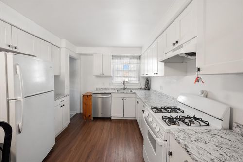 6430 Cloverton Dr, Waterford, MI, 48329-1313 | Card Image