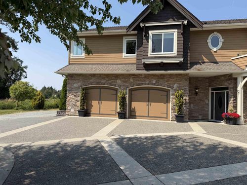 31xx 216 St, Langley, BC, V2Z2E6 | Card Image