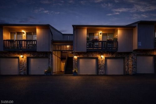 20 Mcchesney Ct, West Orange, NJ, 07052-1135 | Card Image