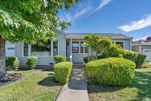 27 Rio Vista Way, Petaluma, CA, 94952 | Card Image
