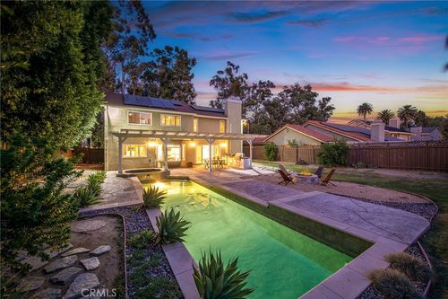 8127 March Ave, Canoga Park, CA, 91304-5341 | Card Image