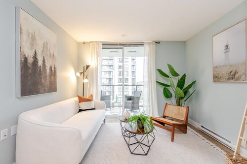 1008-3007 Glen Dr, Coquitlam, BC, V3B0L8 | Card Image