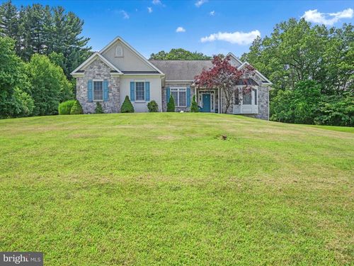 2219 Morgantown Rd, SHILLINGTON, PA, 19607-9625 | Card Image