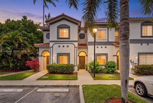 7802 Catalina Cir, Tamarac, FL, 33321-9144 | Card Image