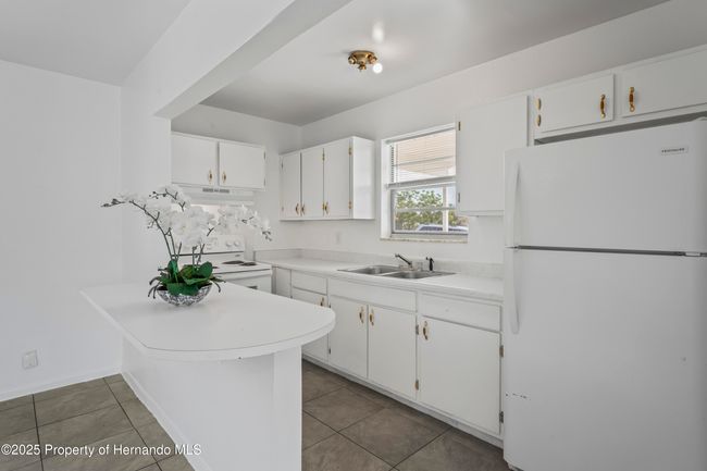 Kitchen - Breakfast Bar | Image 10