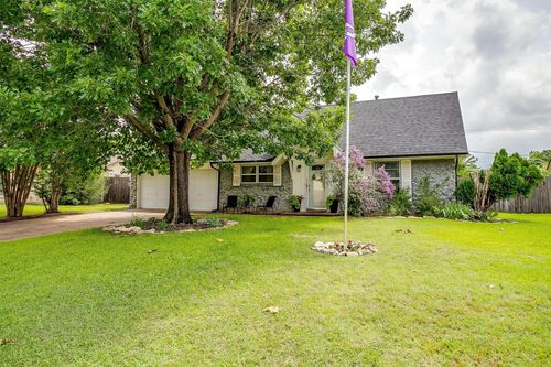 5624 Belfast Ln, North Richland Hills, TX, 76180-5703 | Card Image