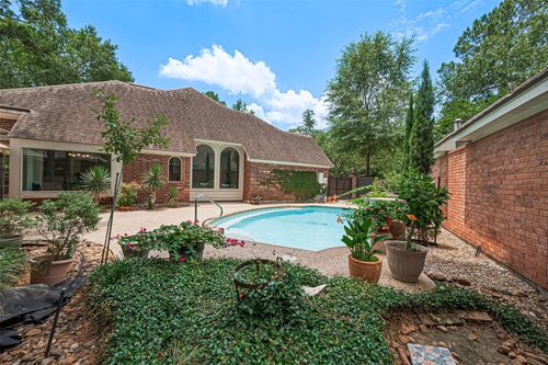 26 Skyland Pl, The Woodlands, TX, 77381-4054 | Card Image