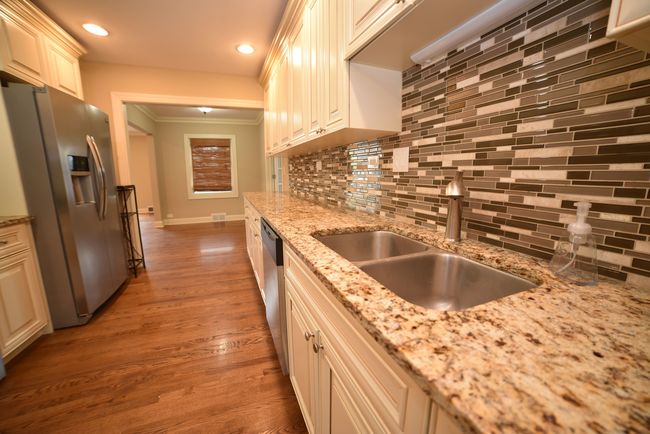 813 S Wolf Rd, House other with 3 bedrooms, 3 bathrooms and 2 parking in Des Plaines IL | Image 20