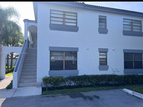 19-18216 Mediterranean Blvd, Hialeah, FL, 33015-5760 | Card Image
