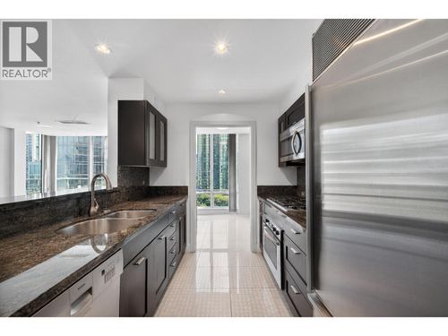 1004-590 Nicola St, Vancouver, BC, V6G3J8 | Card Image