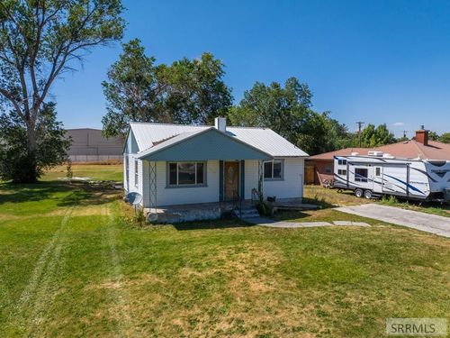 570 S Park Ave, Shelley, ID, 83274-1434 | Card Image