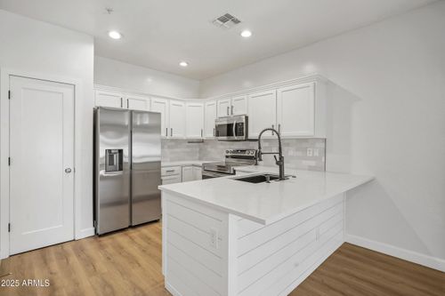 1012-7601 E Roosevelt St, Scottsdale, AZ, 85257-4486 | Card Image