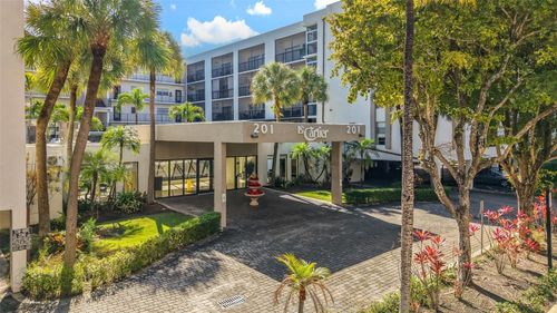 218-201 178th Dr, Sunny Isles Beach, FL, 33160-2875 | Card Image