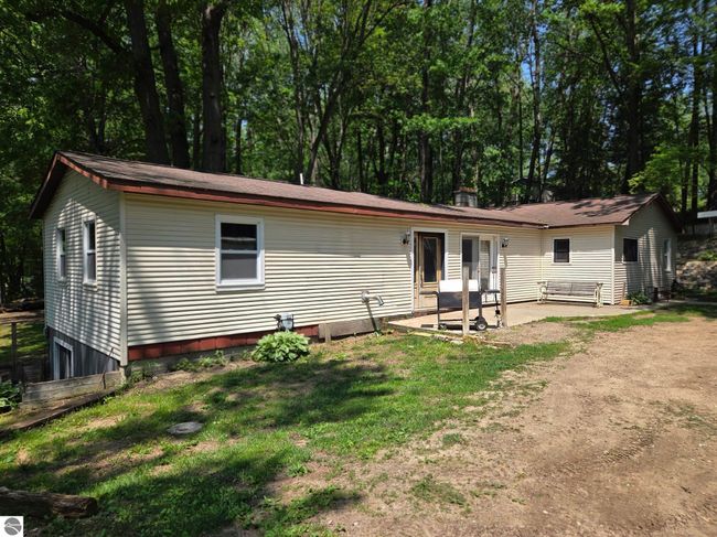 4280 Westview Dr, House other with 3 bedrooms, 1 bathrooms and null parking in Lake MI | Image 4