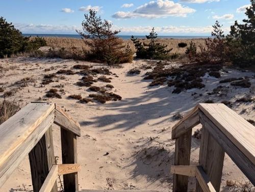 409a Dune Rd, Westhampton Beach, NY, 11978-2944 | Card Image