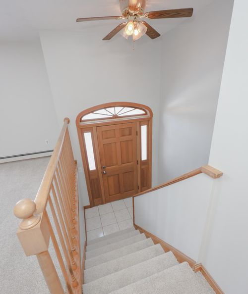 40 Joanne Drive, Hooksett, NH, 03106 | Card Image