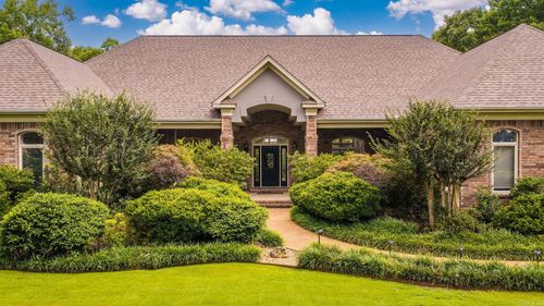 2810 Collins Dr, Conway, AR, 72034-9676 | Card Image