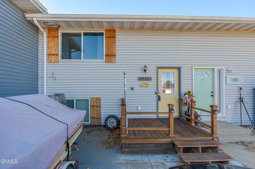 1401 Collins Ave, Mandan, ND, 58554-2072 | Card Image