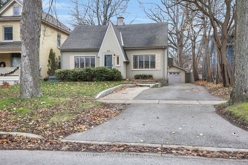 379 Grosvenor St, London, ON, N6A1Z2 | Card Image