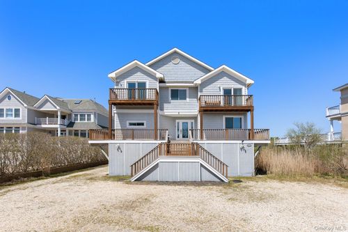 818 Dune Rd, Westhampton Beach, NY, 11978-2906 | Card Image