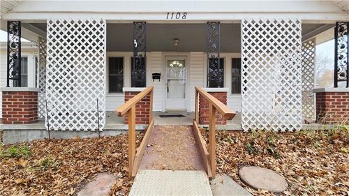 1108 Roosevelt Ave, Saint Joseph, MO, 64505-1756 | Card Image