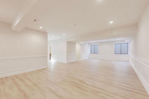 2938 Indianwood Rd, Wilmette, IL, 60091-1128 | Card Image