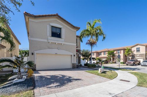 8894 W 34th Ave, HIALEAH, FL, 33018-1878 | Card Image