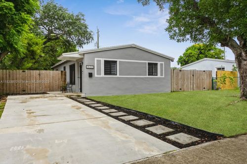 1530 N 69th Way, Hollywood, FL, 33024-5632 | Card Image