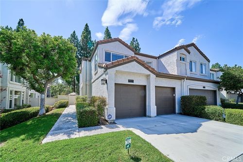 101-1048 Explanada St, Corona, CA, 92879 | Card Image