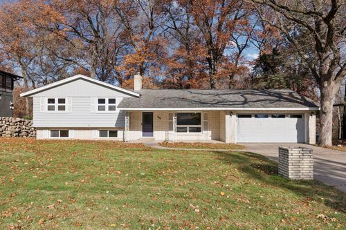 1490 3rd St Nw, New Brighton, MN, 55112-7304 | Card Image