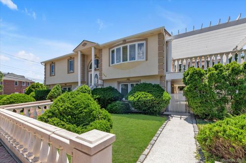 330 Bayville Ave, Bayville, NY, 11709-1645 | Card Image