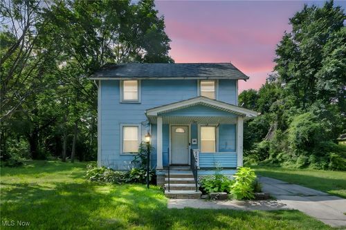9508 Nelson Ave, Cleveland, OH, 44105-4061 | Card Image