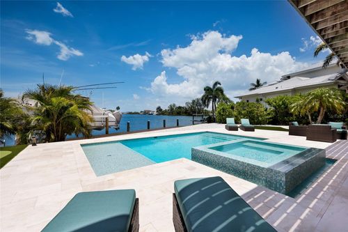 532 70th St, HOLMES BEACH, FL, 34217-1206 | Card Image