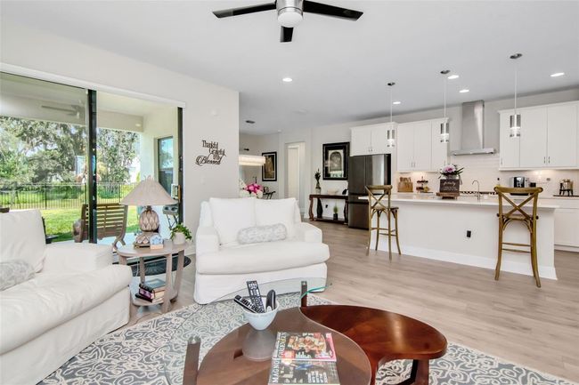 Open & Inviting living | Image 15