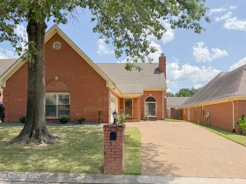 6570 Masters Dr, Olive Branch, MS, 38654-8238 | Card Image