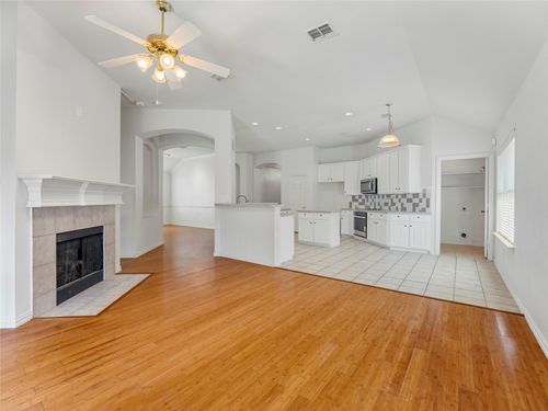 404 Fountainside Dr, Euless, TX, 76039-4328 | Card Image