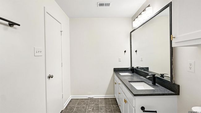 APT-34 - 1720 Nicholson Dr, Condo with 3 bedrooms, 2 bathrooms and 2 parking in Baton Rouge LA | Image 12