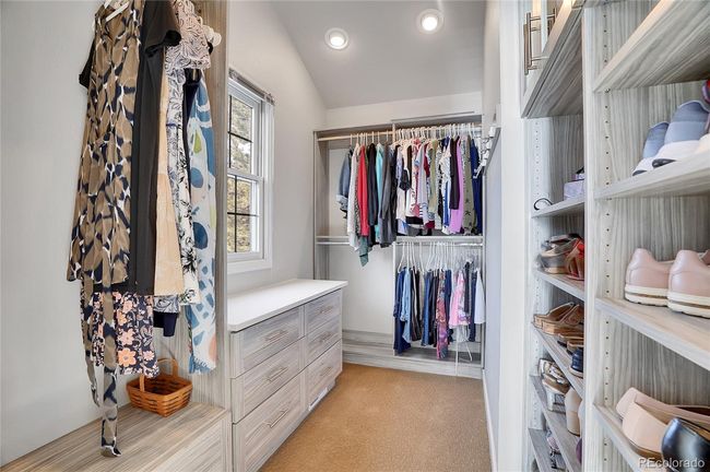 Walk-in closets with professional shelving | Image 23