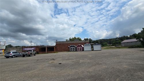 7101 Maccorkle Southwest Avenue, St Albans, WV, 25177 | Card Image