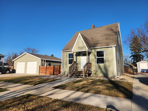 515 5th Ave Sw, Pipestone, MN, 56164-1144 | Card Image