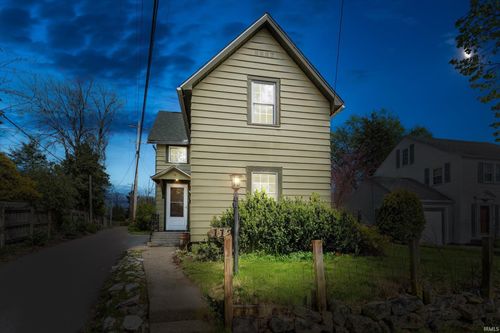 112 Crescent Street, Elkhart, IN, 46516-4424 | Card Image