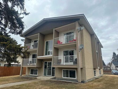 1-6-5704 44 Avenue, Lacombe, AB, T4L1E4 | Card Image