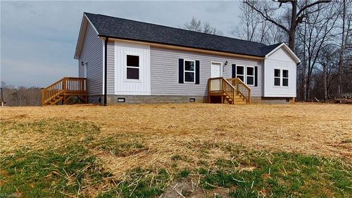215 Arthur Haney Rd, Dobson, NC, 27017-8530 | Card Image
