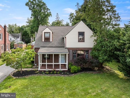 144 Rock Glen Rd, WYNNEWOOD, PA, 19096-3212 | Card Image