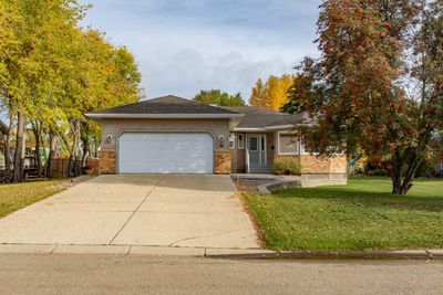 14 Pickwick Lane, House detached with 4 bedrooms, 3 bathrooms and 2 parking in Lacombe AB | Image 1